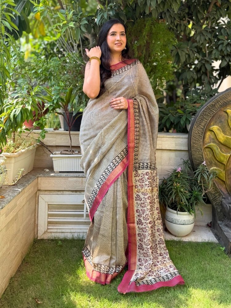 Royal Harmony – Black & Pink Maheshwari Silk Cotton Saree with Check Print