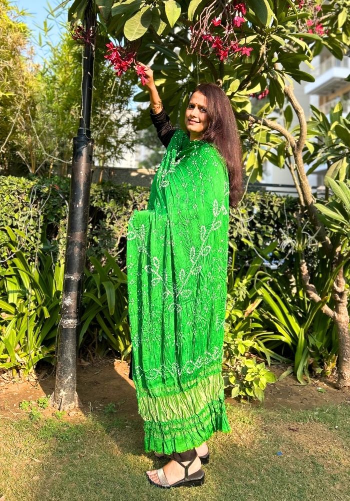 Emerald Green Pure Gajji Silk Lehriya Bandhani Dupatta with Zari Border