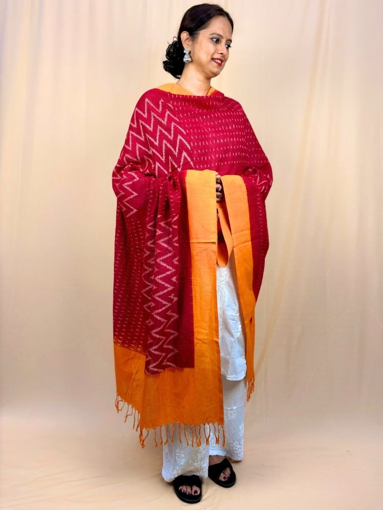 Radiant Weaves – Red & Yellow Pochampally Single Ikat Cotton Dupatta