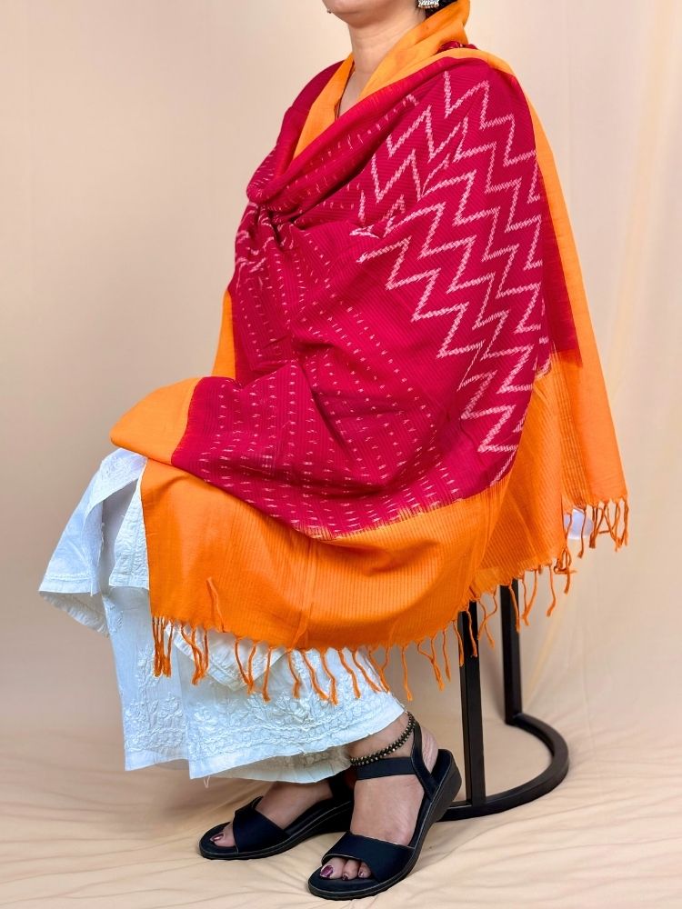 Radiant Weaves – Red & Yellow Pochampally Single Ikat Cotton Dupatta