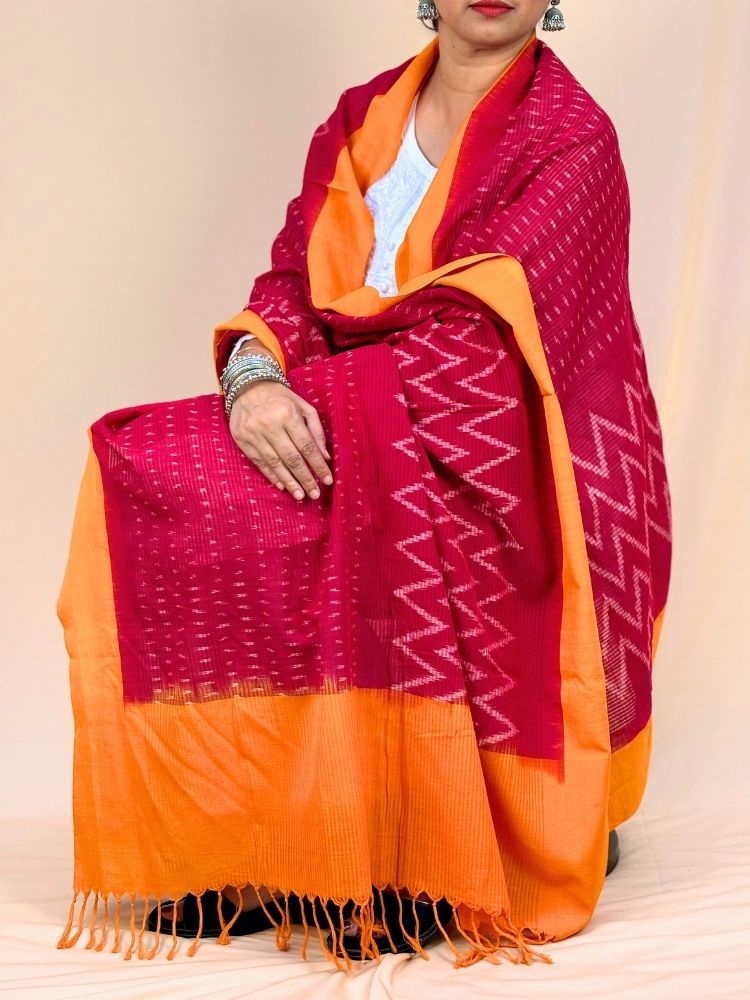 Radiant Weaves – Red & Yellow Pochampally Single Ikat Cotton Dupatta