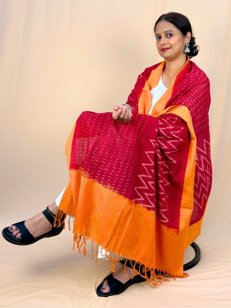 Radiant Weaves – Red & Yellow Pochampally Single Ikat Cotton Dupatta